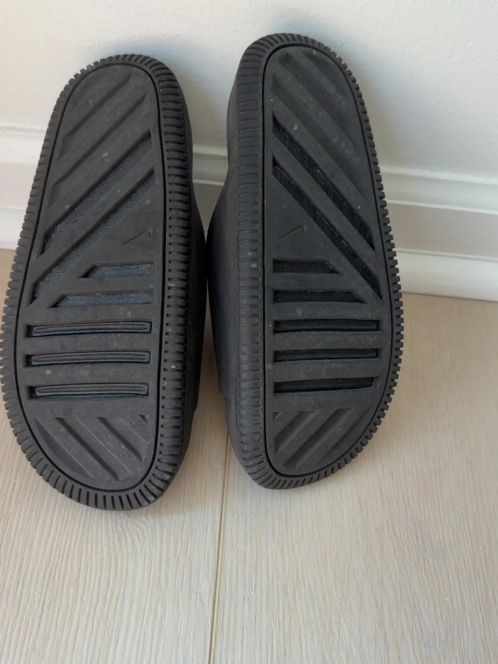 Nike Calm 2.0 Slides size 1